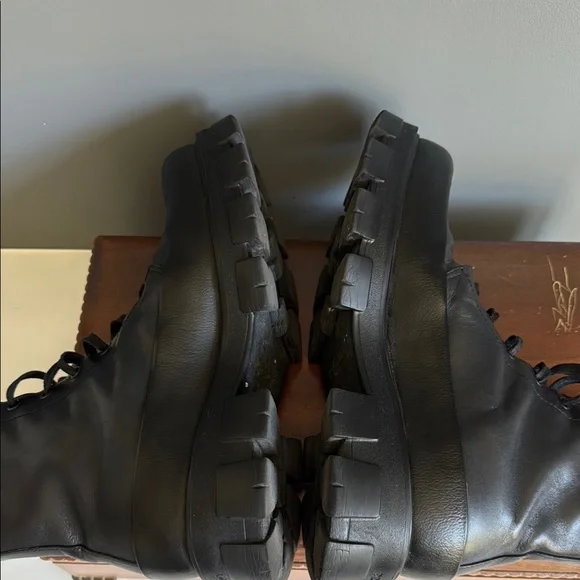Prada Black Leather Men's Boots - Picture 7 of 8